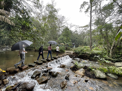 瓊中新聞:北京大學景觀設計學研究院院長俞孔堅來我縣考察調研